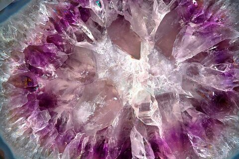 Header of amethyst_aura