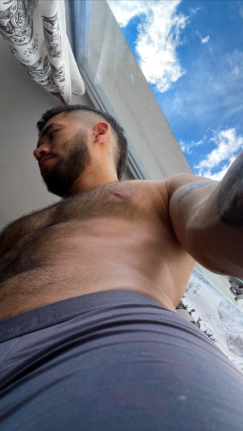 andreworjuela onlyfans leaked picture 1
