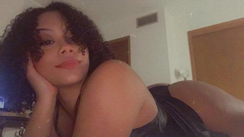 Header of bigbooty_lightskin