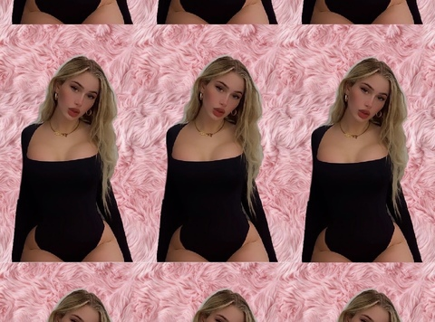 Header of blondieplaysdressup