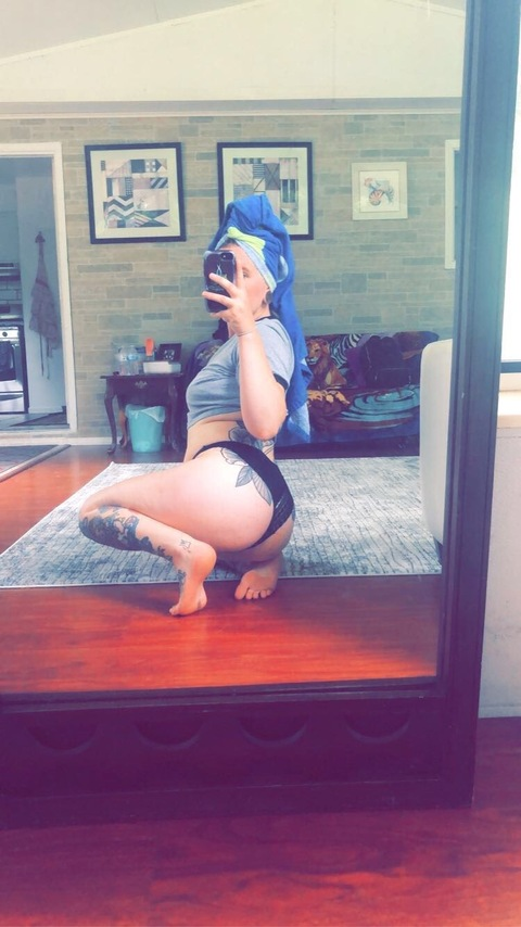 chelsealynnbby onlyfans leaked picture 1
