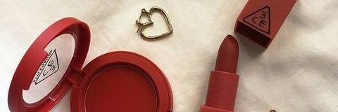 Header of chloeandlottie