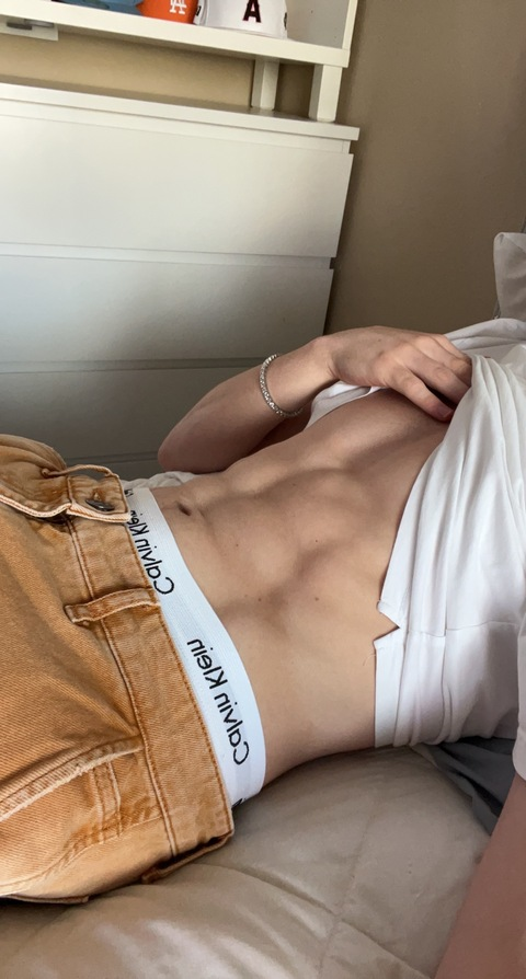 crewonthelow onlyfans leaked picture 1