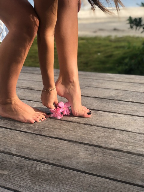 feetlilafoot onlyfans leaked picture 1