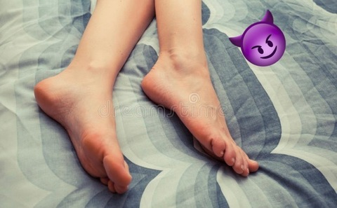 Header of feetlover_s