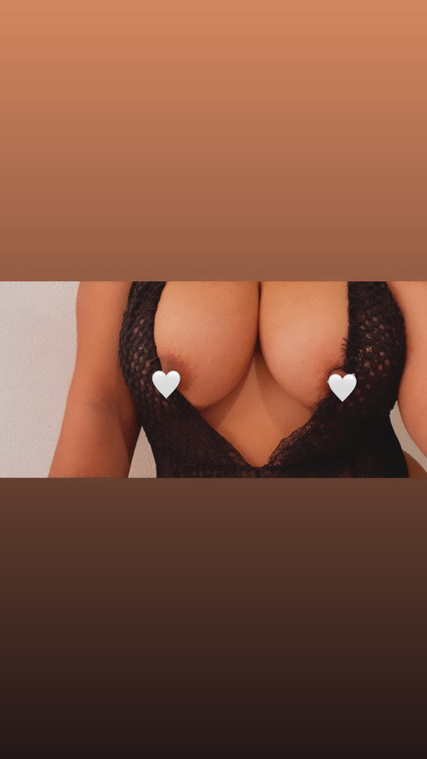 Header of heyitstay69