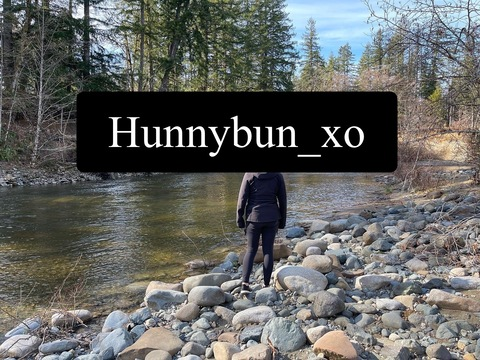 Header of hunnybun_xo