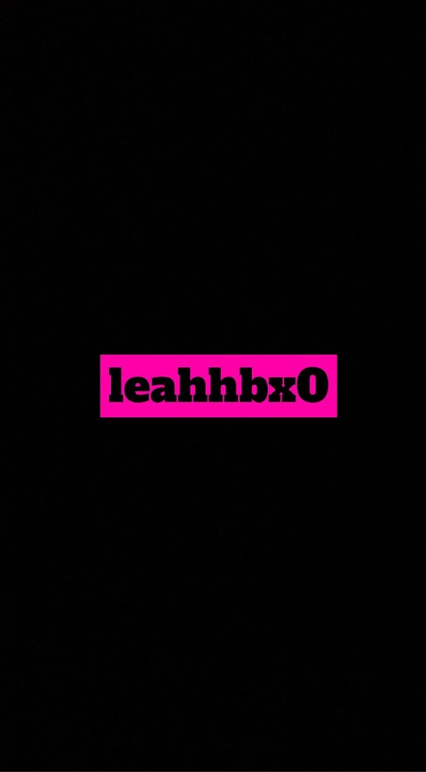 leahhbx0 onlyfans leaked picture 1