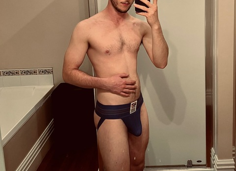 leoloon onlyfans leaked picture 1