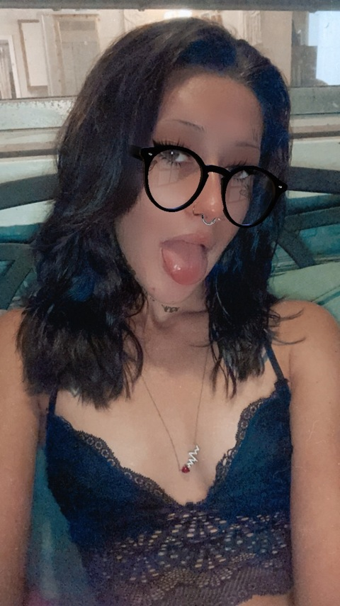 lillycarter69 onlyfans leaked picture 1