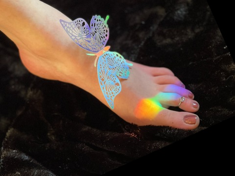 Header of linaslovelyfeet