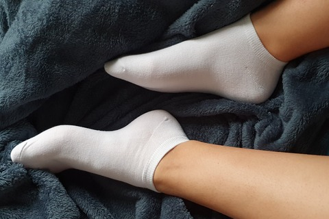 Header of lunascutefeet99