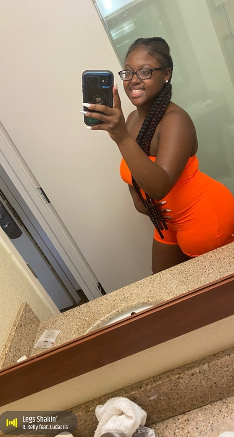 majestytoothick onlyfans leaked picture 1