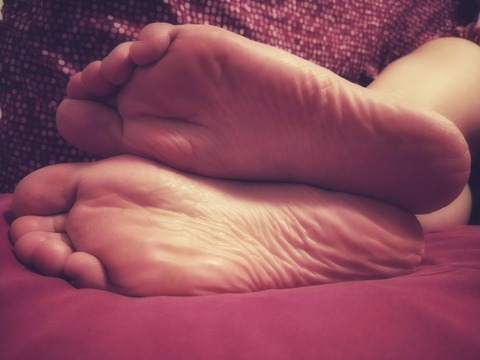 Header of miss_lolafeet