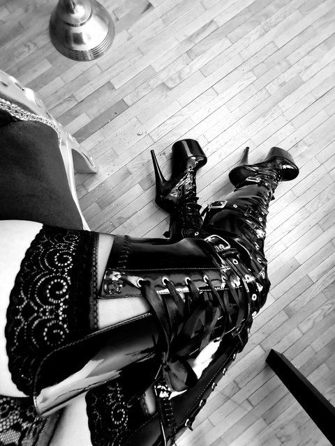 Header of missyvesnoir