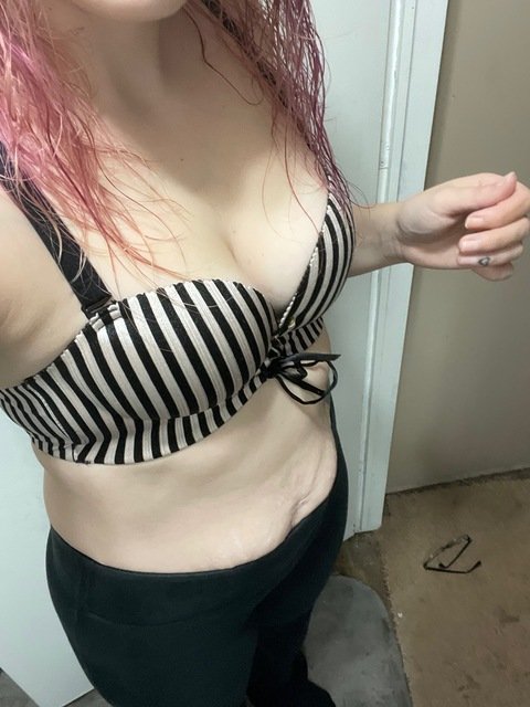 naturalmomma263 onlyfans leaked picture 1