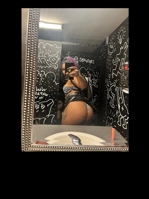 queendess420 onlyfans leaked picture 1
