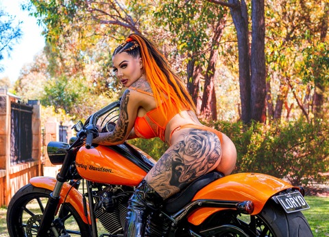 Header of tattooinkedbabe22