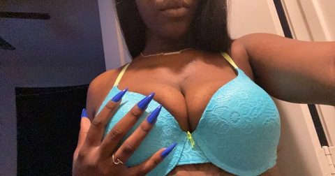 theeluvlylacey onlyfans leaked picture 1