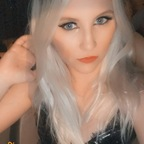 View The Nerdy Queen (thenerdyqu33n) OnlyFans 60 Photos and 32 Videos for free 

 profile picture