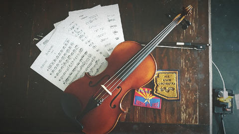 Header of violist